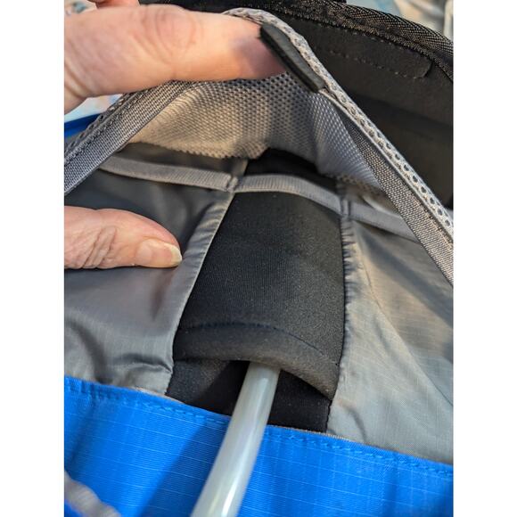 Hydro Flask Down Shift Hydration Pack 14L 2L insulated reservoir Sapphire NEW - Picture 6 of 13